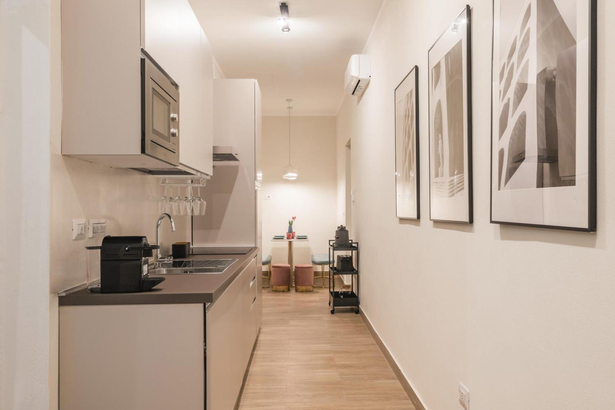 C3 Top Class Apartment, 2 Camere Da Letto, 2 Bagni, Giardino Distante 15 Minuti A Piedi Da Fontana Di Trevi Рим Экстерьер фото